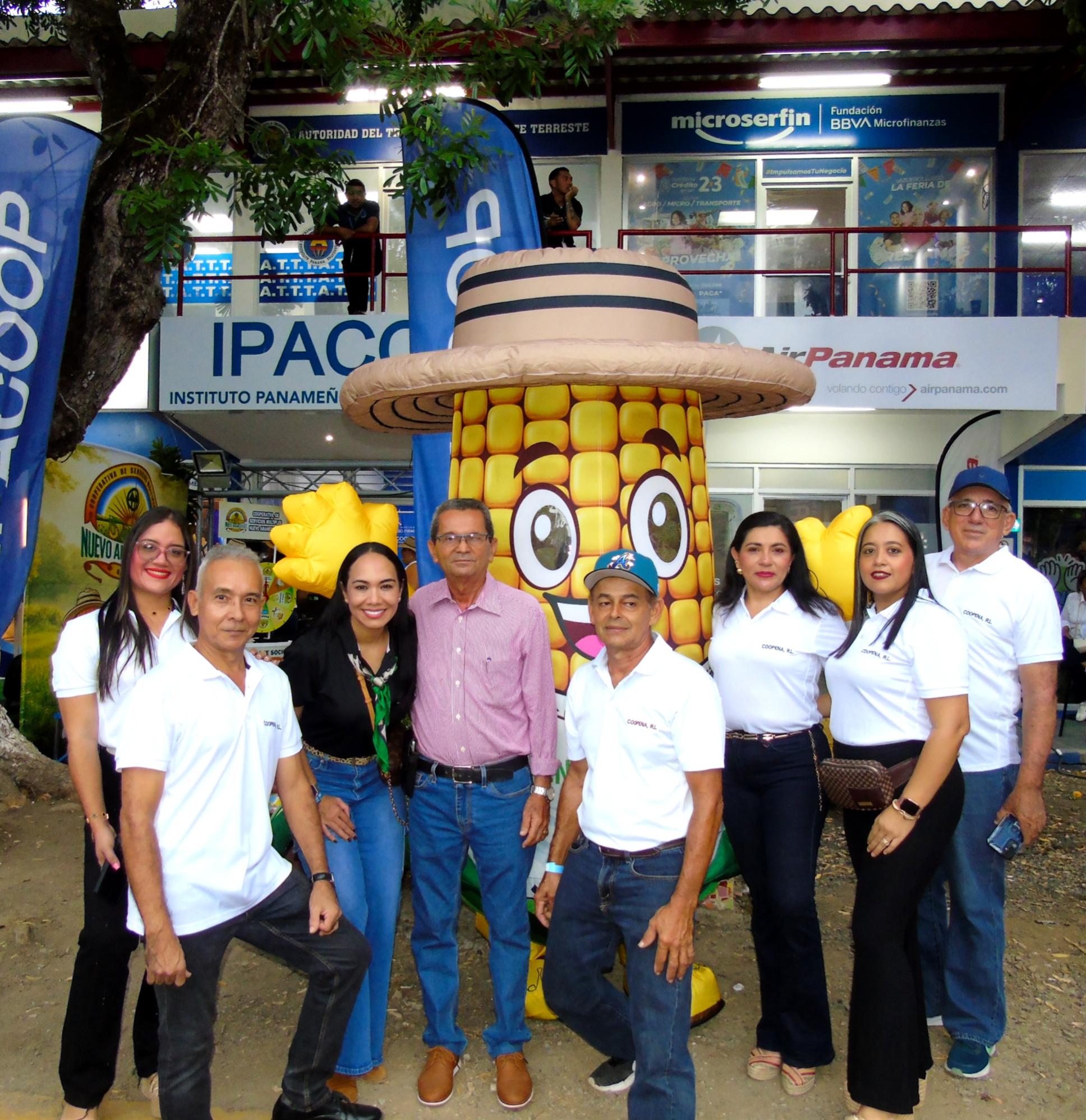 Éxito de COOPENA GUARARÉ en la Feria Internacional de Azuero junto a IPACOOP.